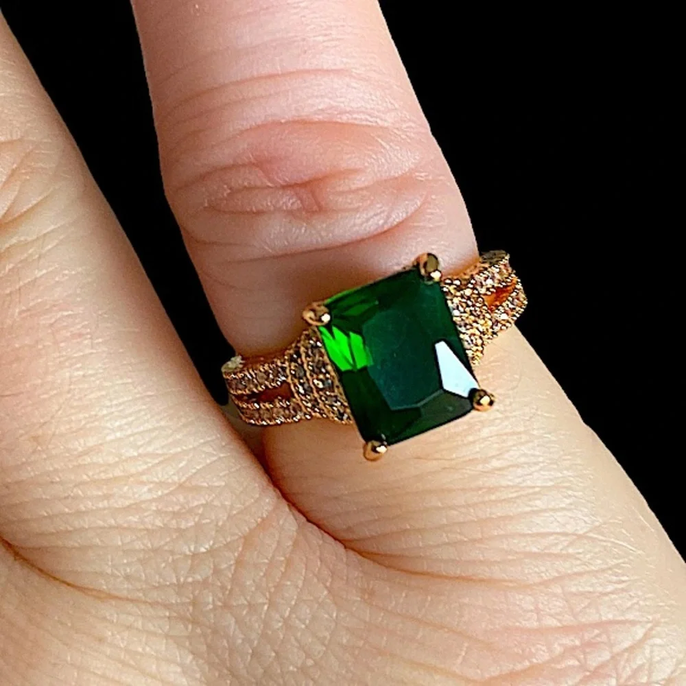 GOLD EMERALD RING 18K GOLD PLATED RING - Picture 7 of 9